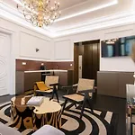 Antique Glam Apartment In Old Town Prague