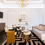 Antique Glam Apartment In Old Town Prague