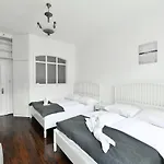 Comfort Central Apartment, 4Bdrm, 2Bthrm