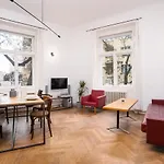 Prague Days - 2Bdr - Bright Apartment - Quiet Area