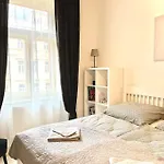 Leger Residence Apartment