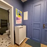 7Th Heaven Apartment Close To Metro And Center