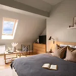 Turnkey I Karlin Square Apartments