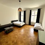 Katerina\'S Downtown Apartments