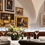 Mandarin Oriental, Prague