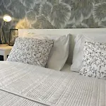 Apt 100 Prague