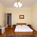 Halkrooms