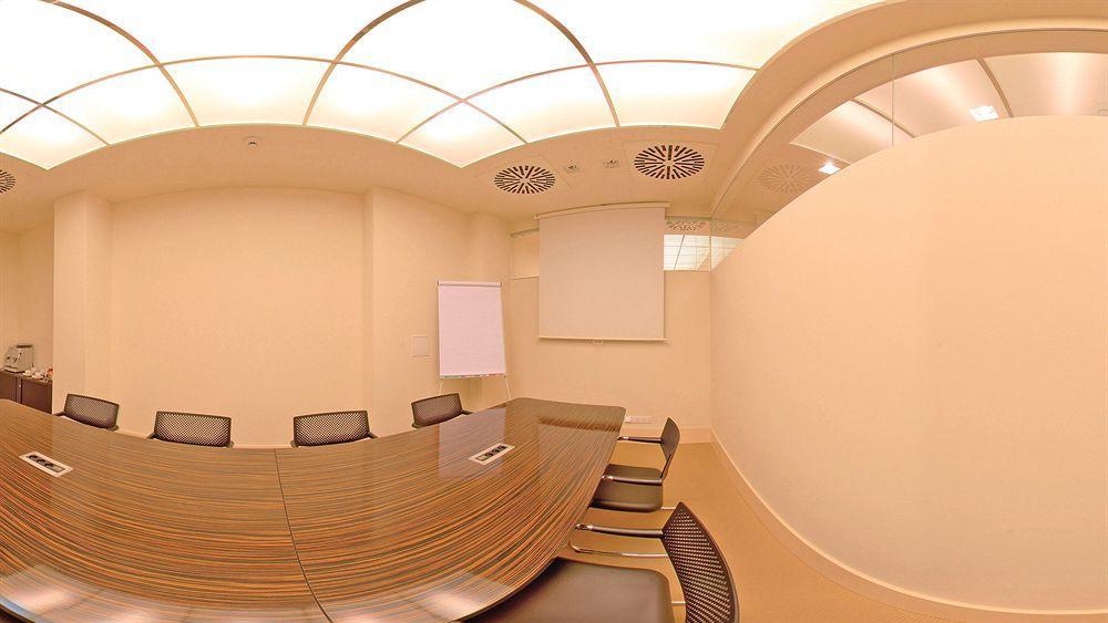 U Tří Korunek Hotel 3*