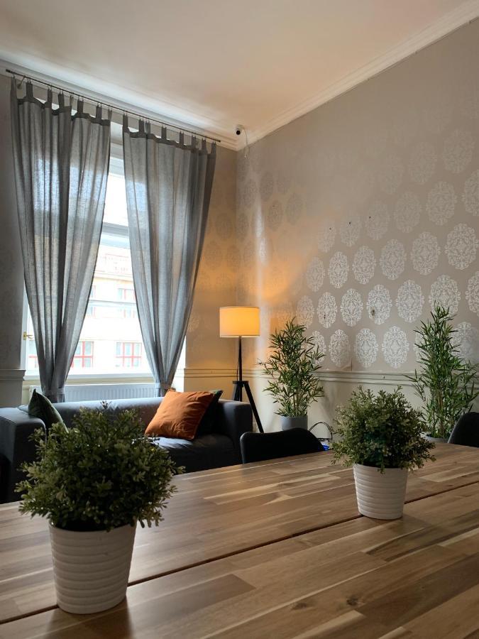 Onefam Old Town Hostel Prag