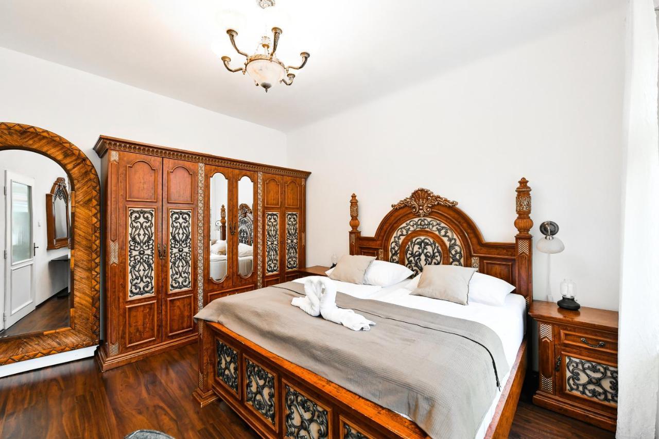 Comfort Central Apartment, 4bdrm, 2bthrm *