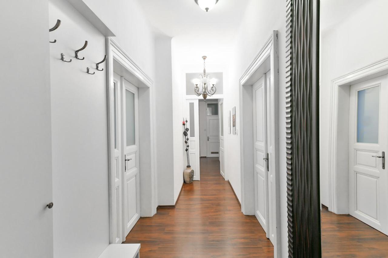 Comfort Central Apartment, 4bdrm, 2bthrm Apartment