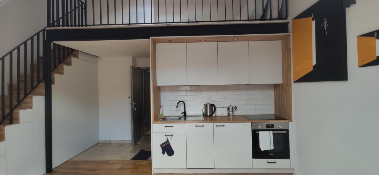 Apartment Rooftop No 22 - Center Art District Letna Prague