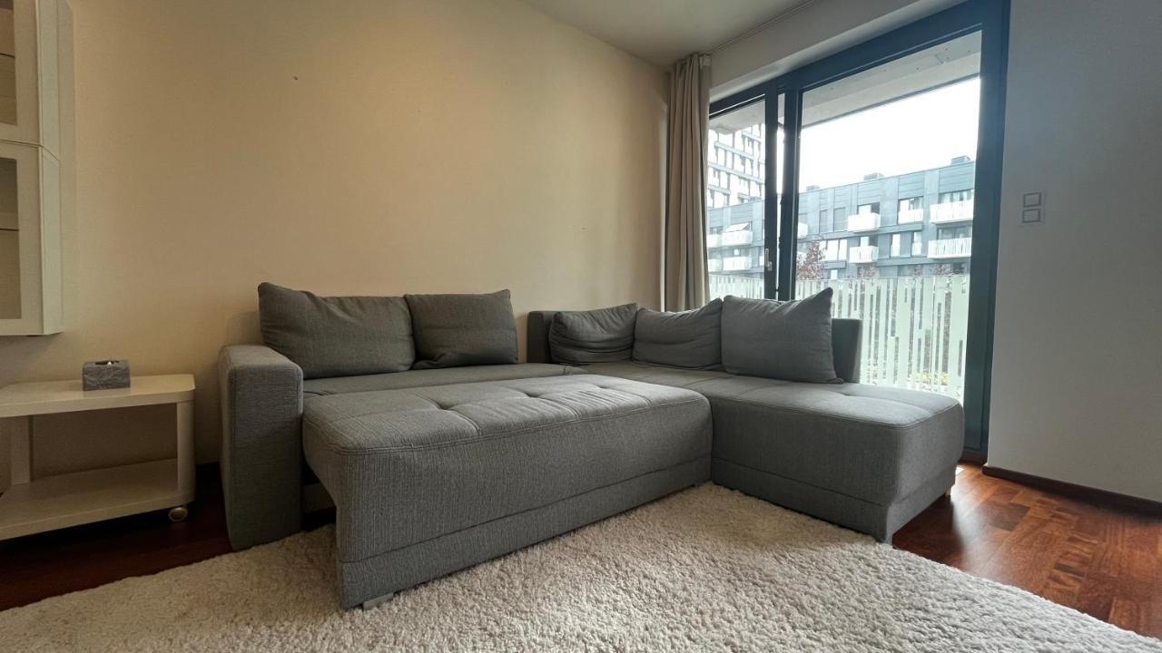 Garden Tower S Balkonem, Garaz Apartment *