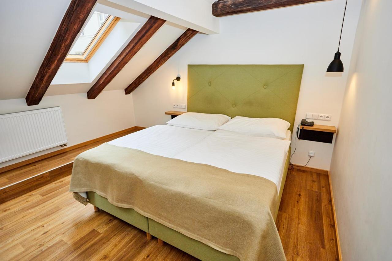 Garden Court Hotel Prag