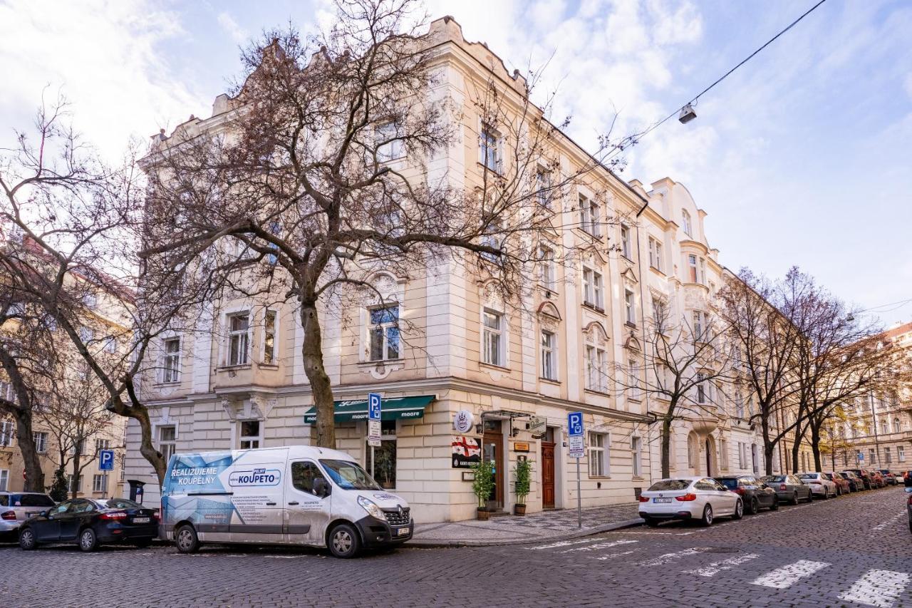 Days - 2bdr - Bright - Quiet Area Apartment