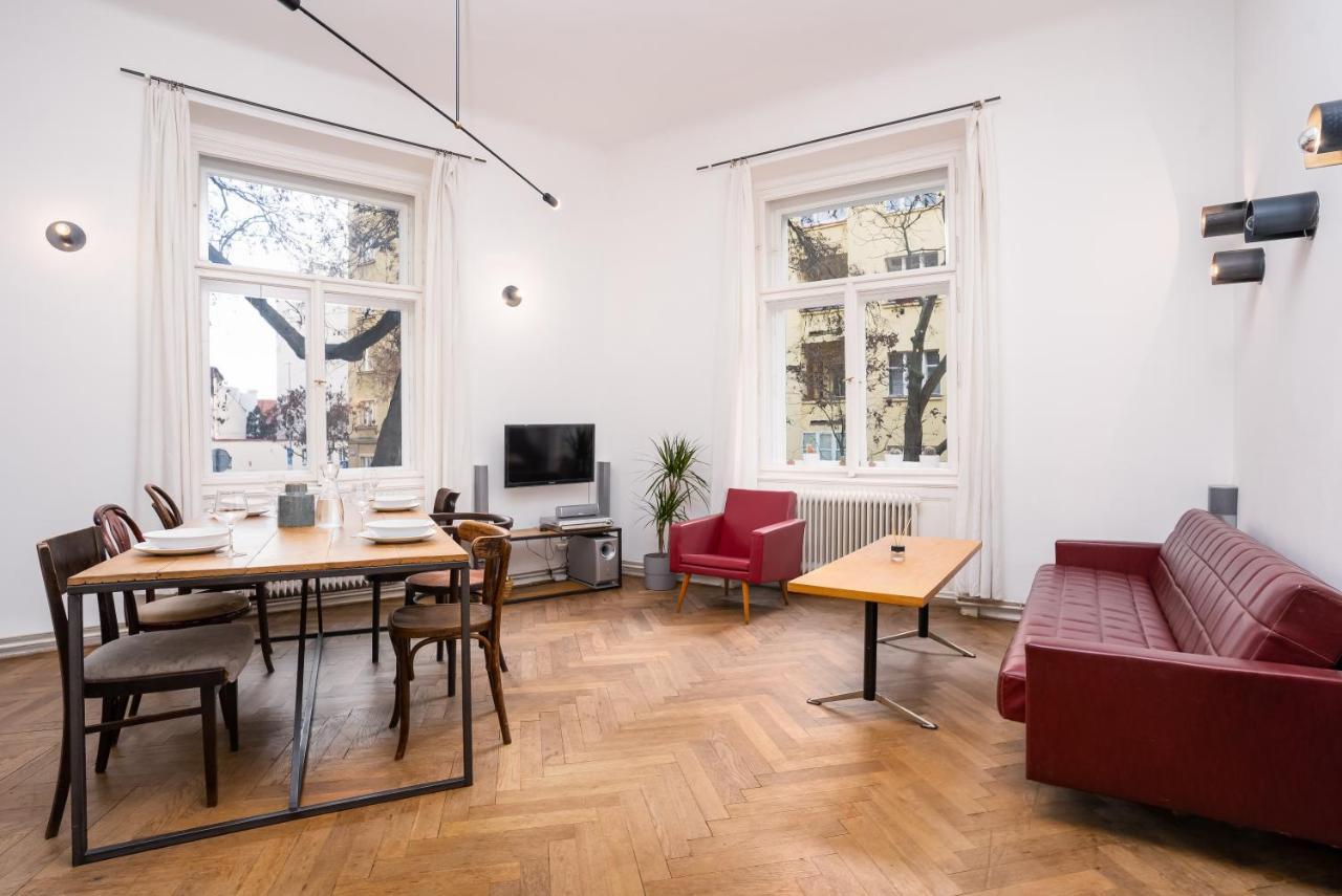 Days - 2bdr - Bright - Quiet Area Apartment *