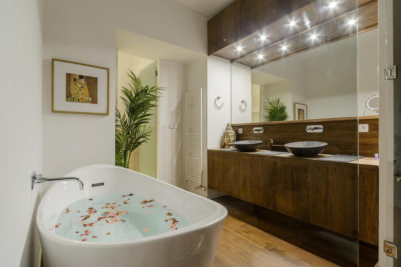 Luxury Three-room