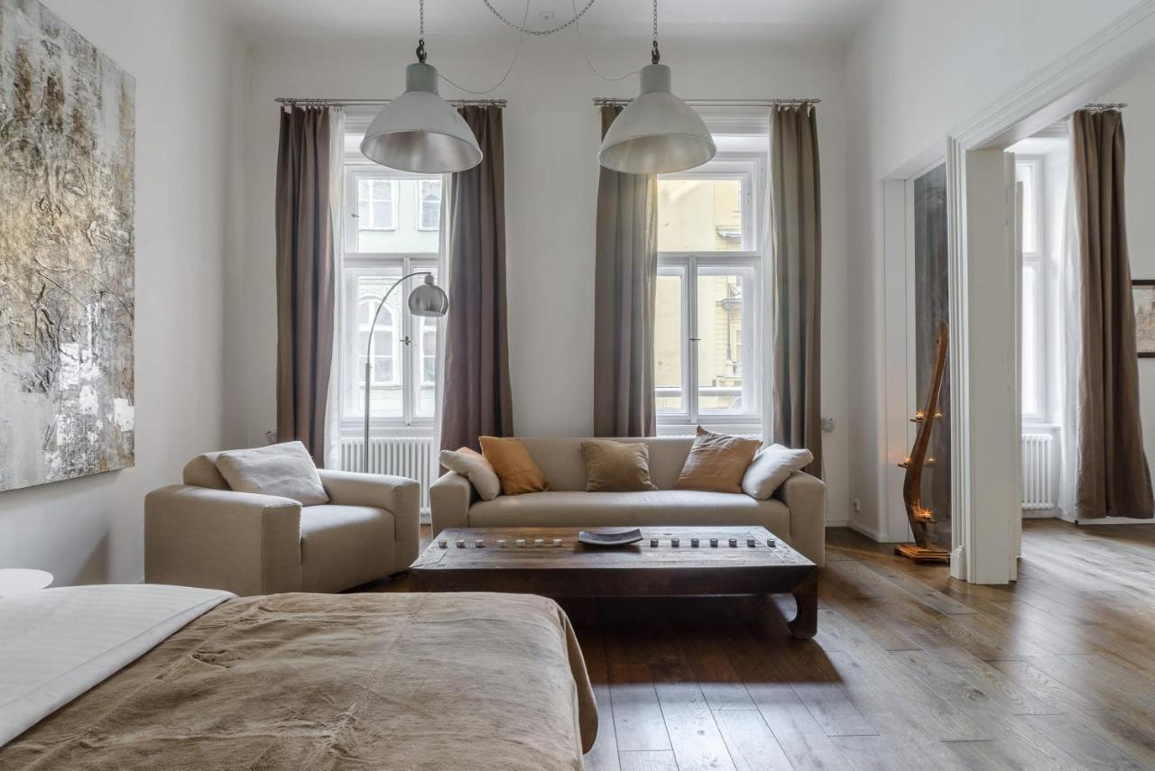 Luxury Three-room Apartment Prag