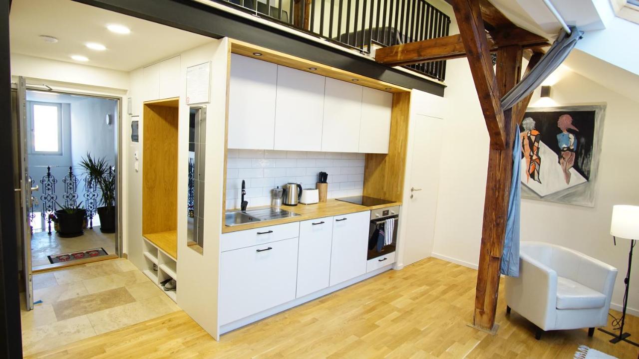 Apartment Rooftop No 22 - Center Art District Letna Prague