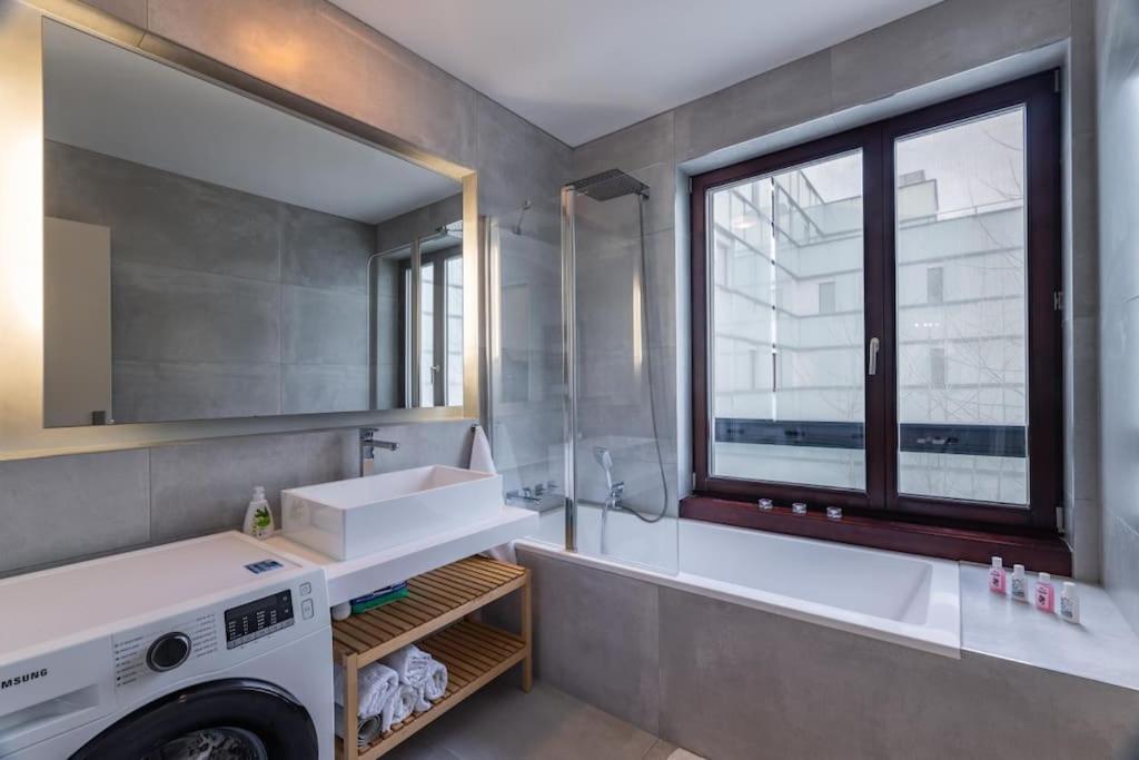 Modern Spacious Flat With A Terrace And A Parking Lejlighed Prag