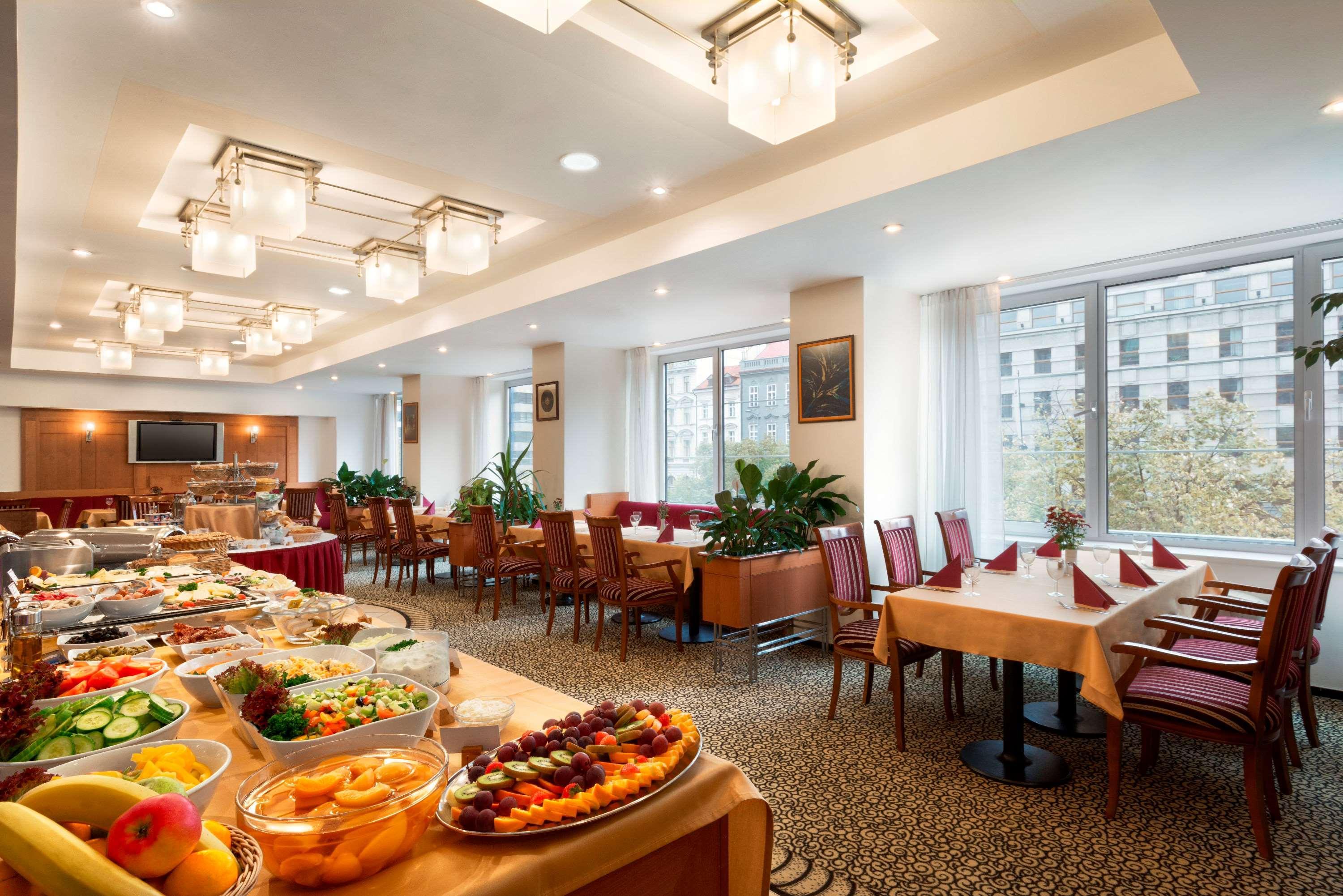 Ramada Centre Hotell 4*