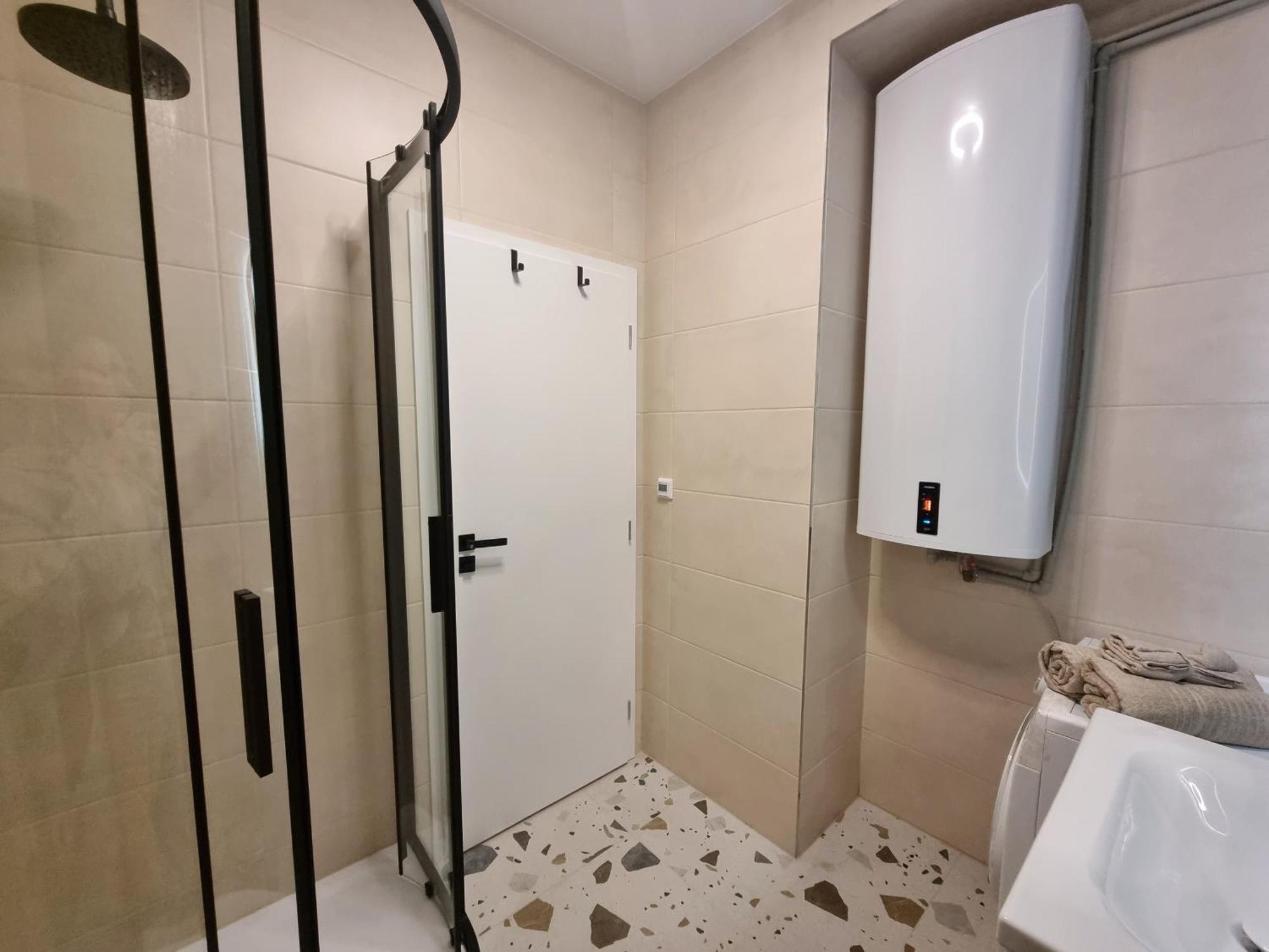 7th Heaven Close To Metro And Center Apartment *