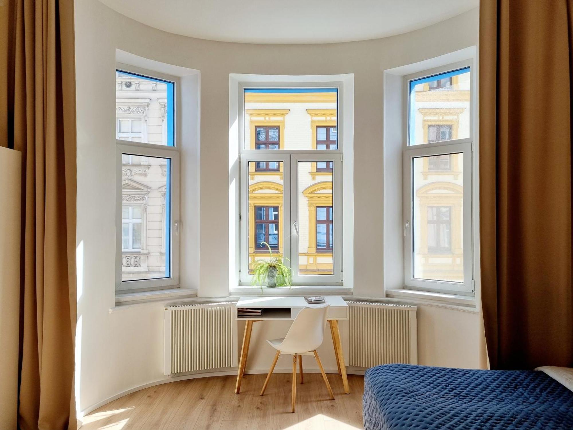 Apartment 7th Heaven Close To Metro And Center