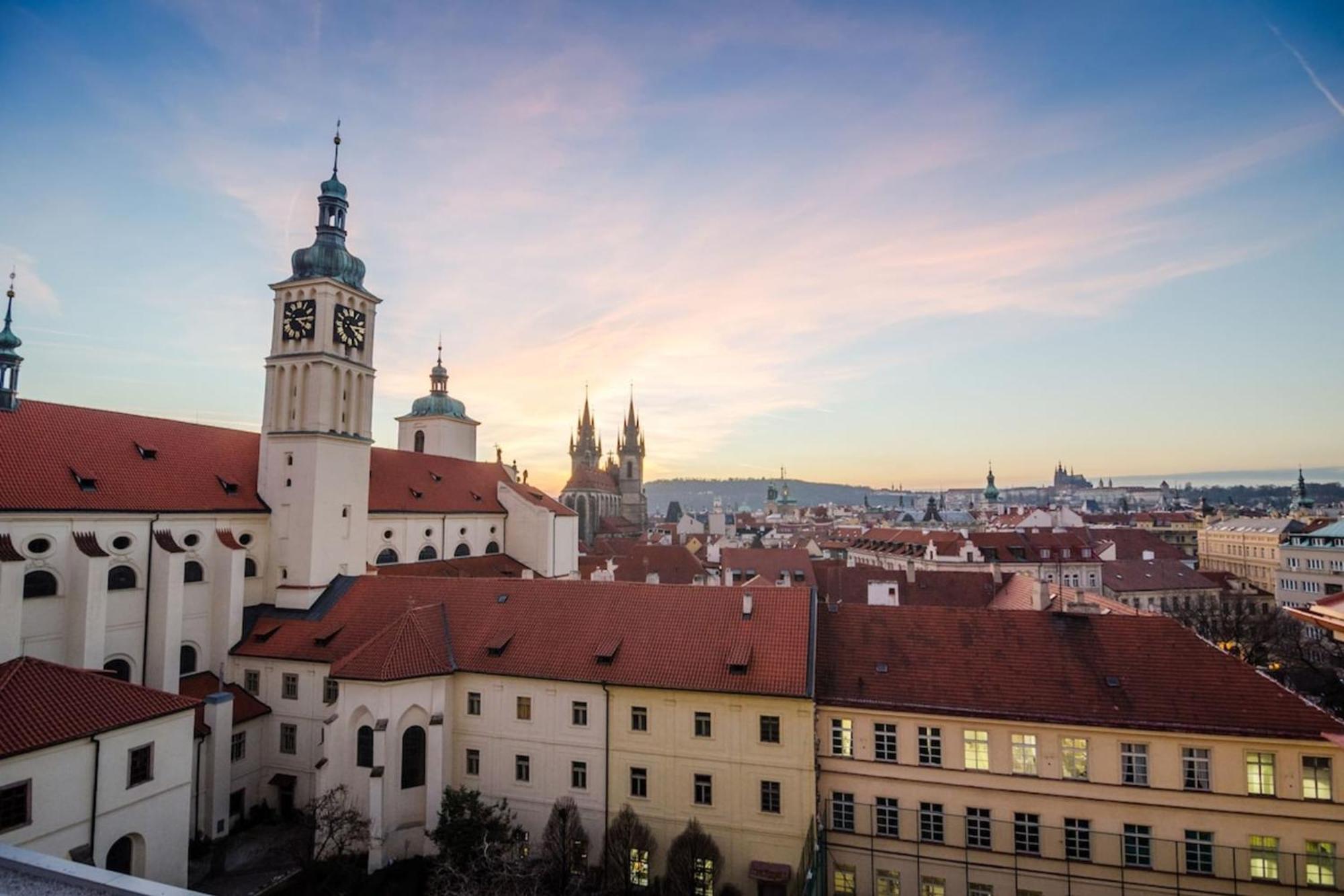 Eli Spacious With Old Town View, Parking & Ac Praha
