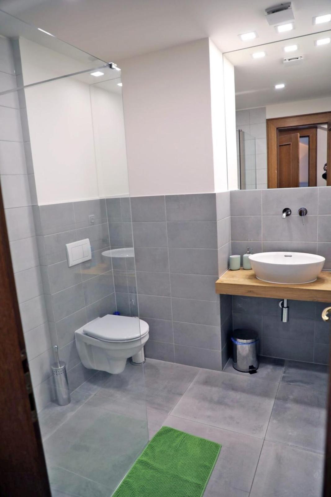 Apartmán Eli Spacious With Old Town View, Parking & Ac