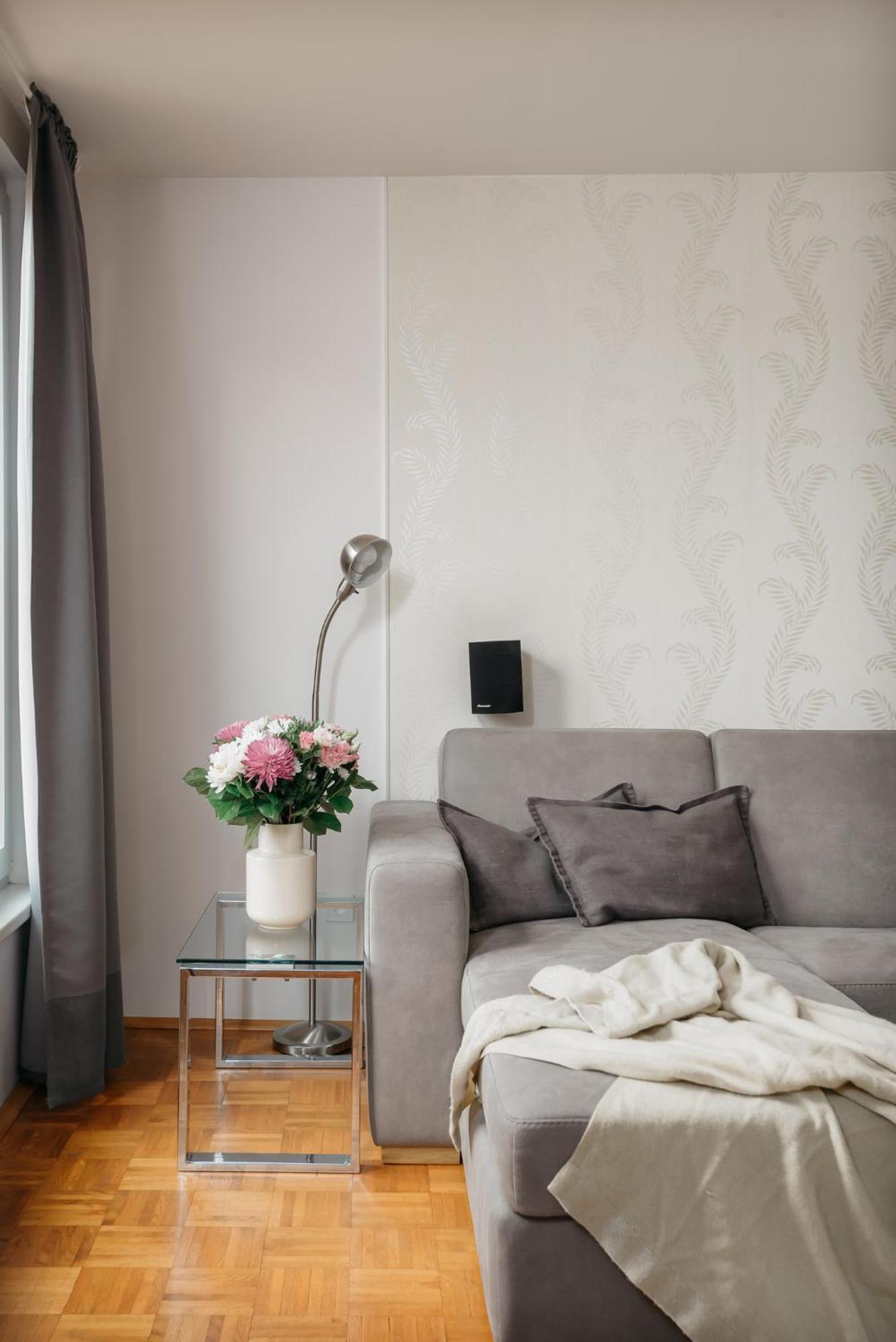 Roy 2 Bdr With Castle View, Parking & Ac Apartmán *