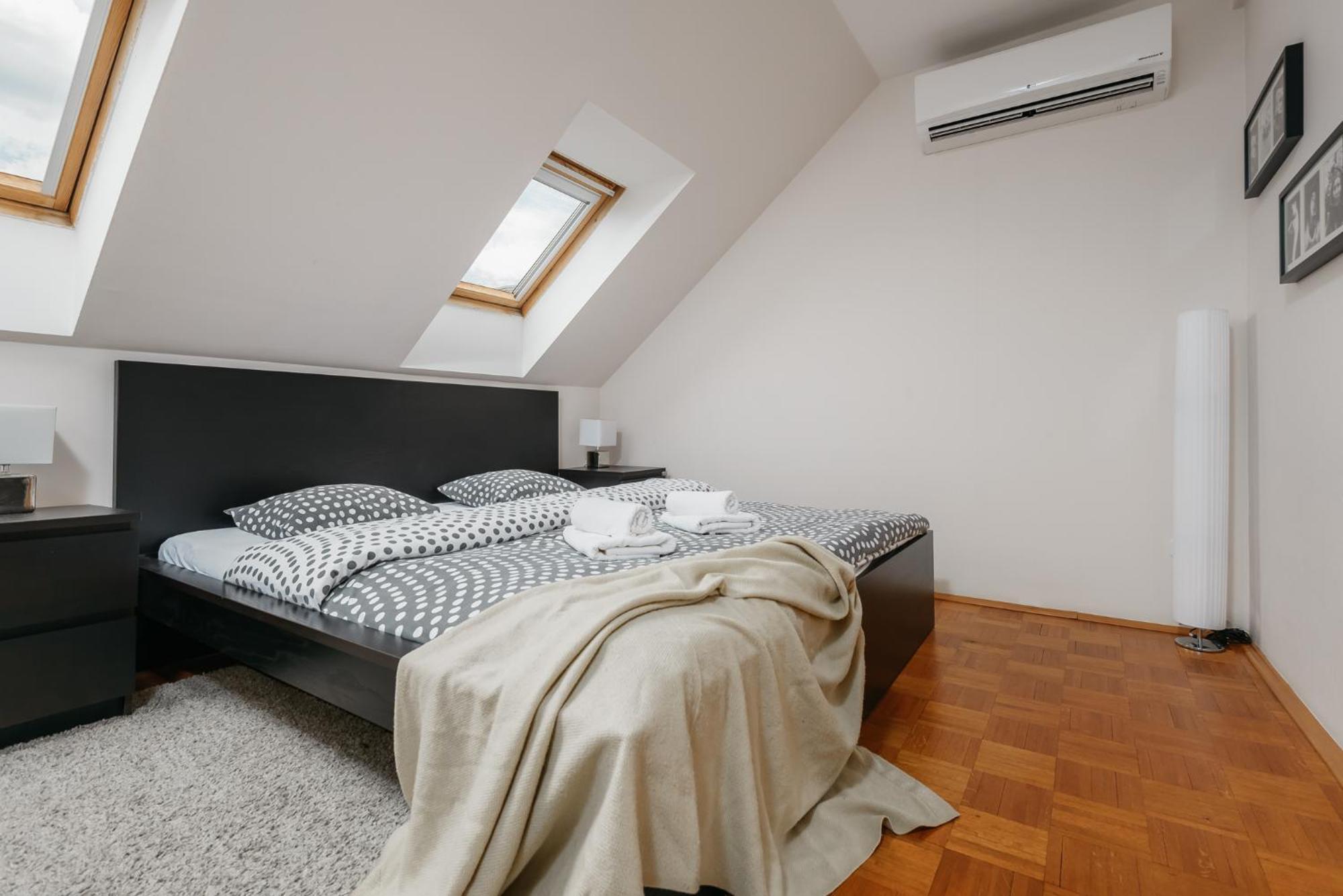 Apartmán Roy 2 Bdr With Castle View, Parking & Ac Praha