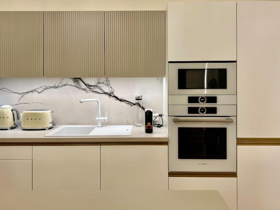 Arch Iv. Apartment