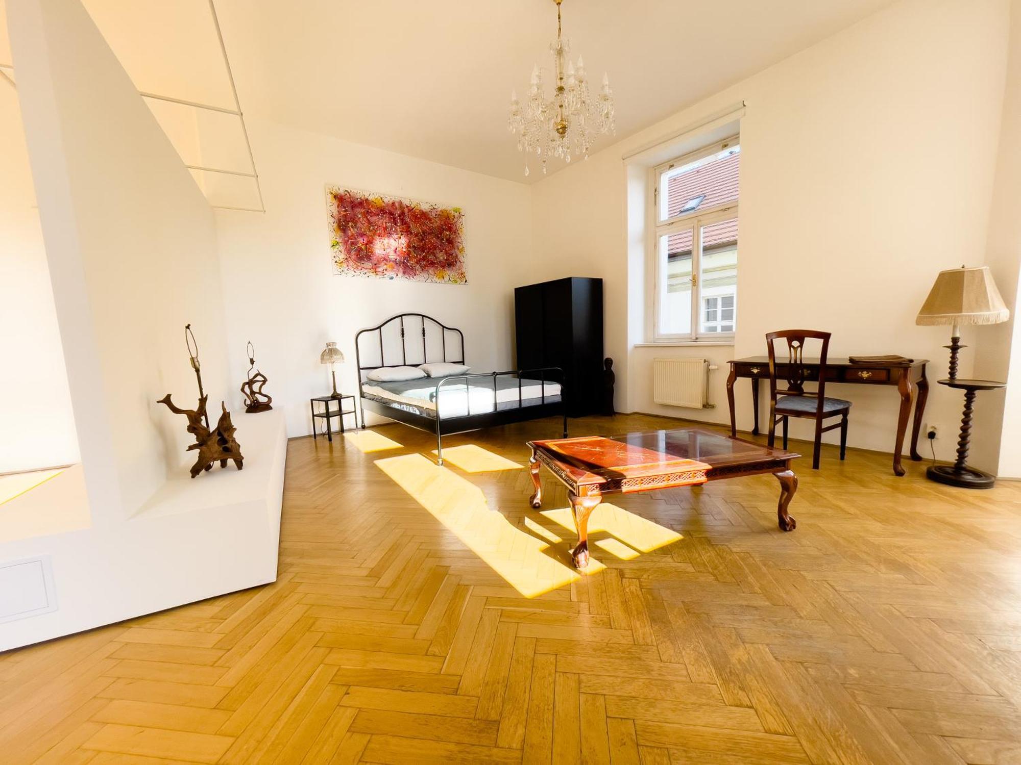 Center Of 369 Apartment