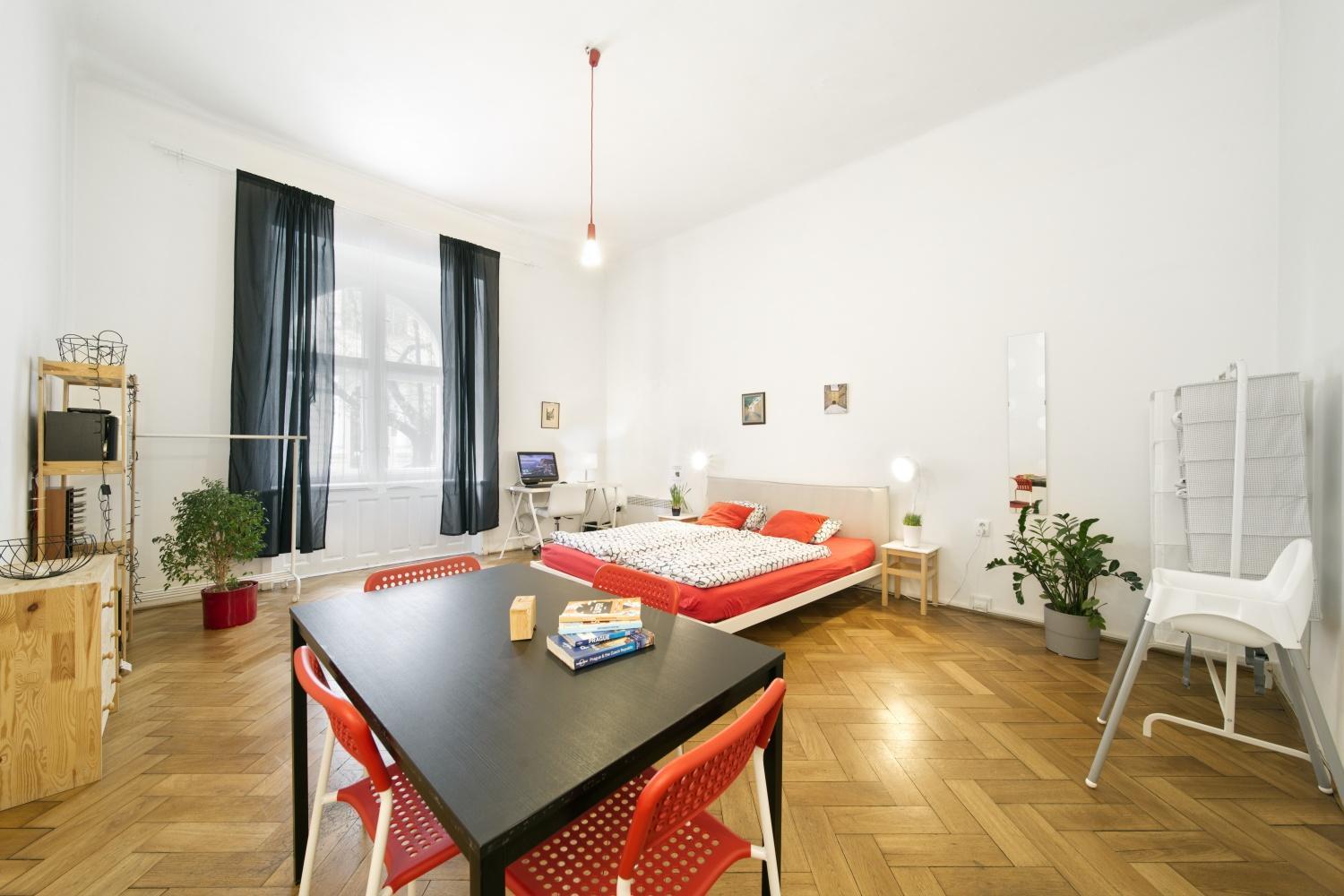 Like At In Center Of Apartment *