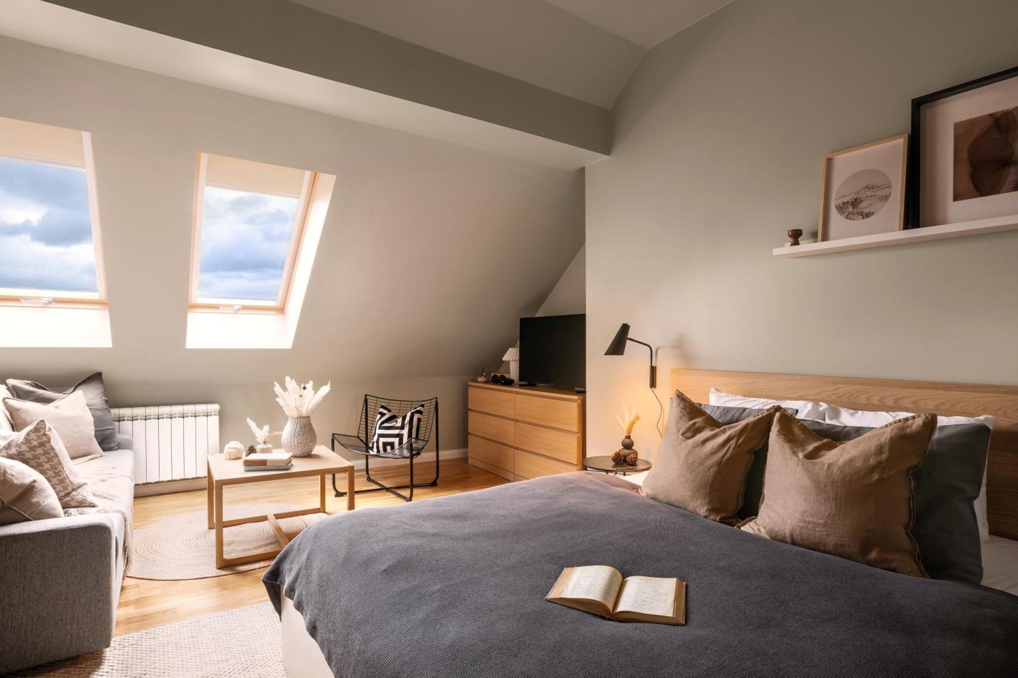 Turnkey I Karlin Square Apartment *