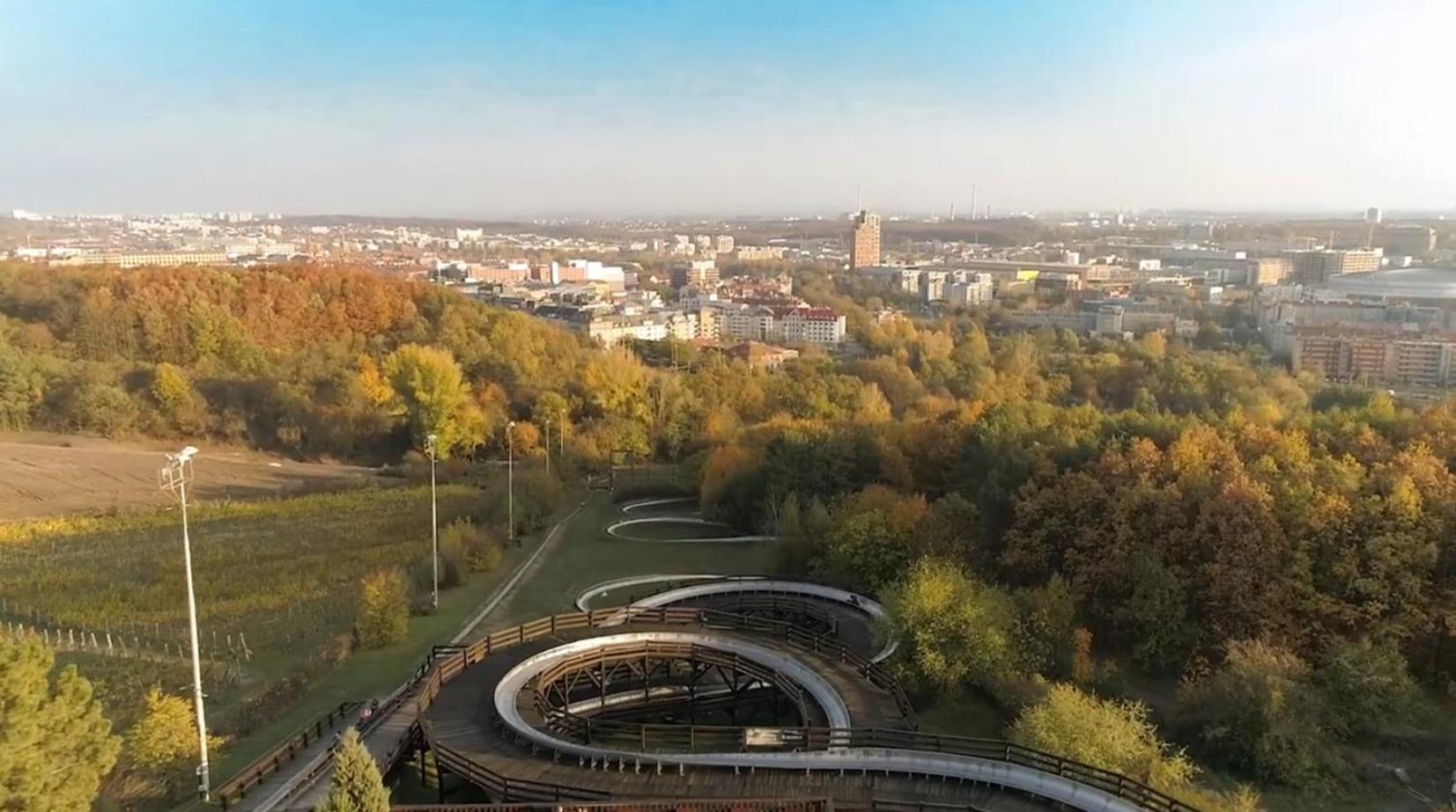 U Metra, 4 Hoste, Parking Free, Blizko O2 Arena Prague