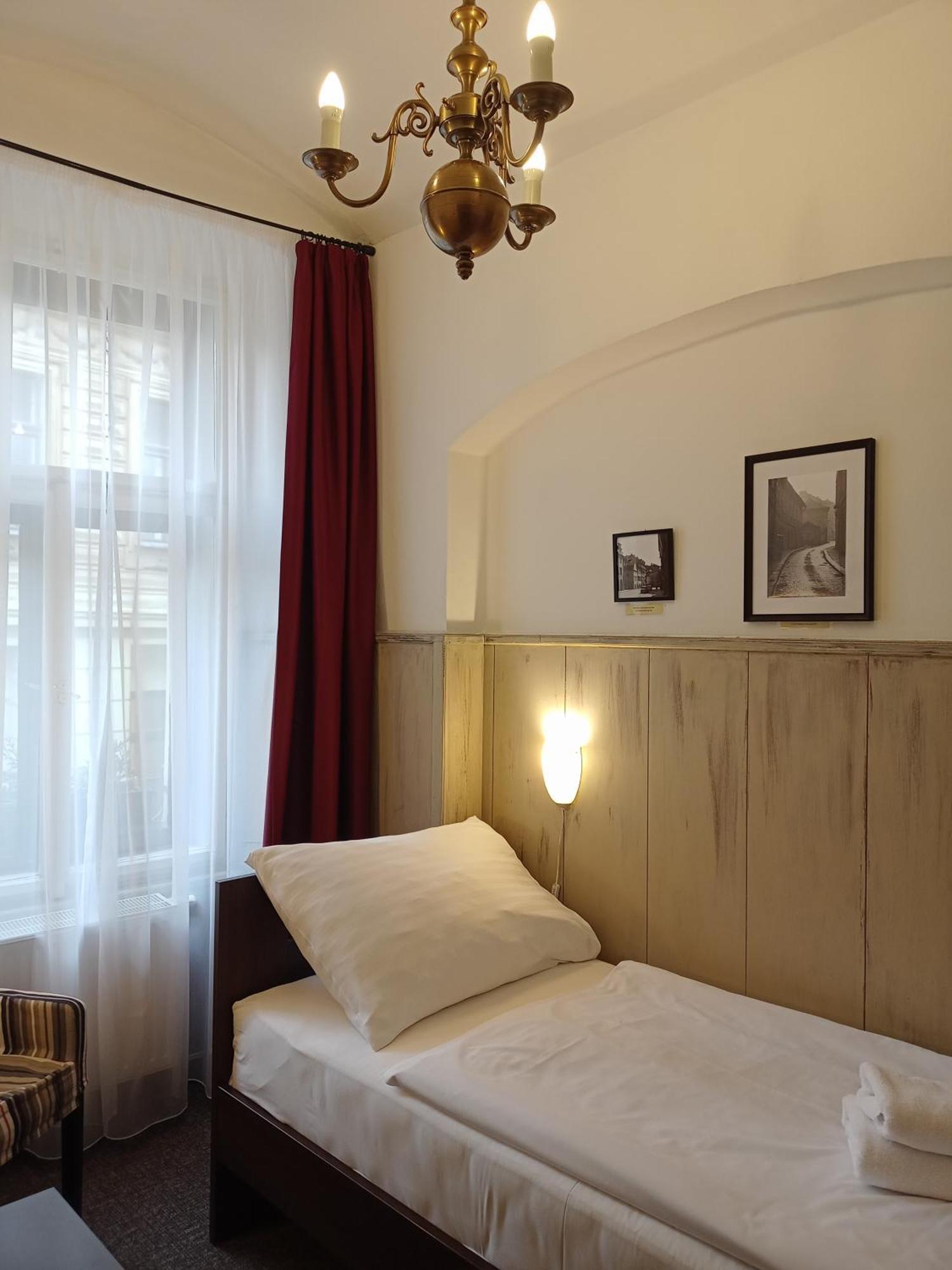Old House 3*