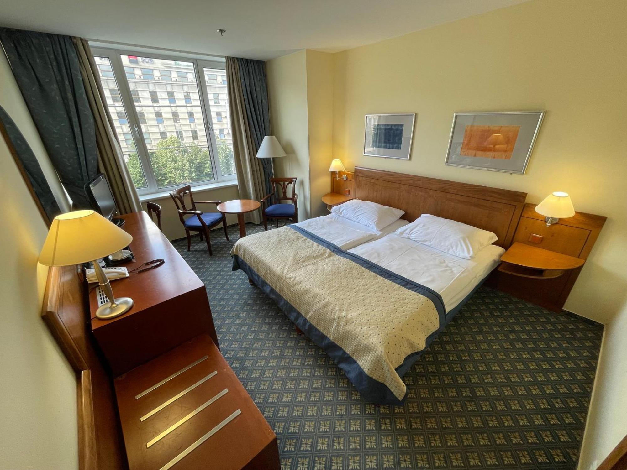Hotell Ramada Centre 4*