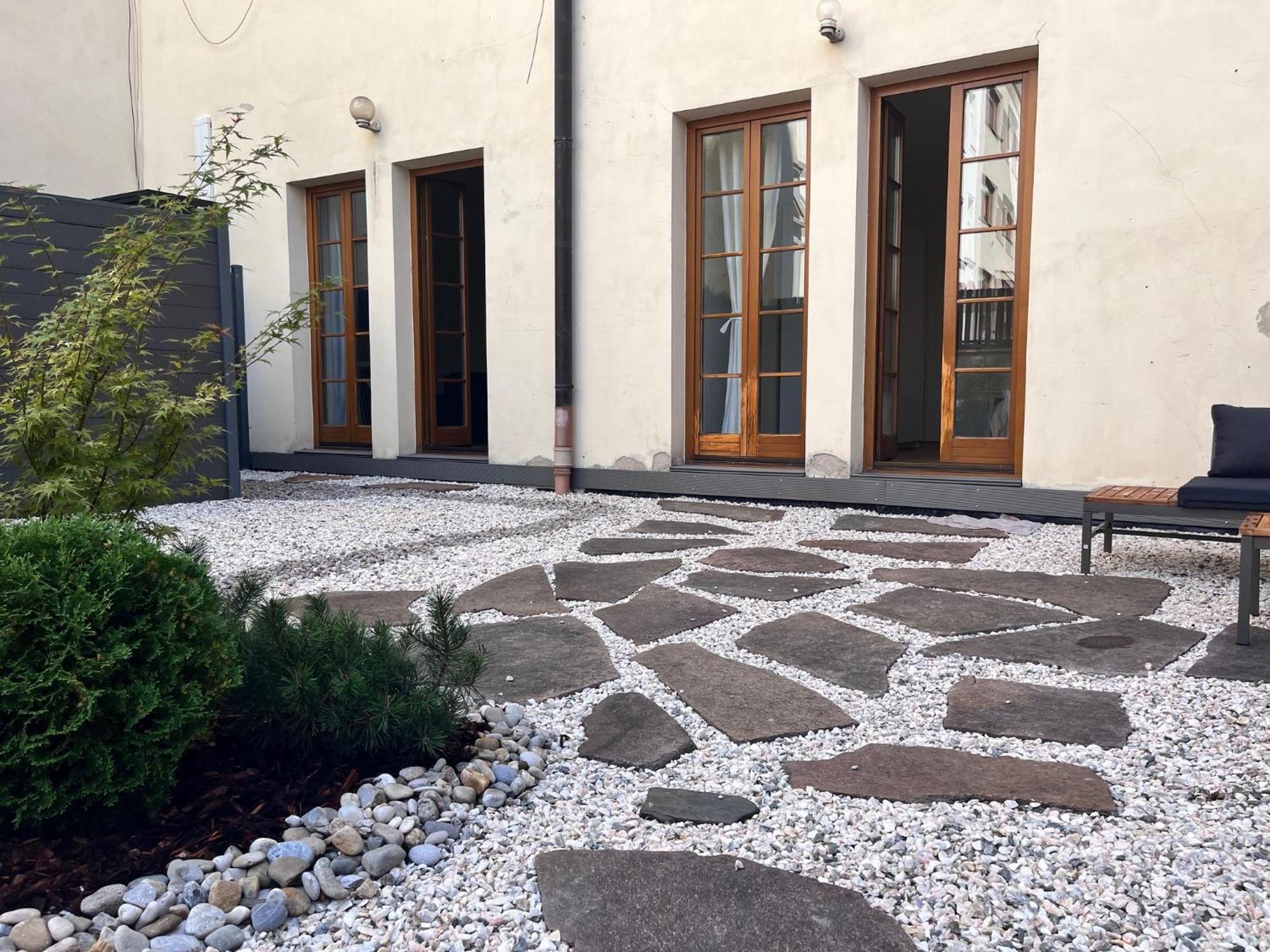 New Centre Garden - Location * Praha