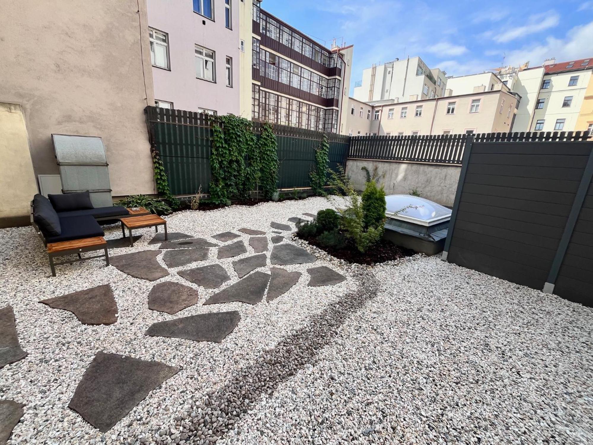New Centre Garden - Location Praha