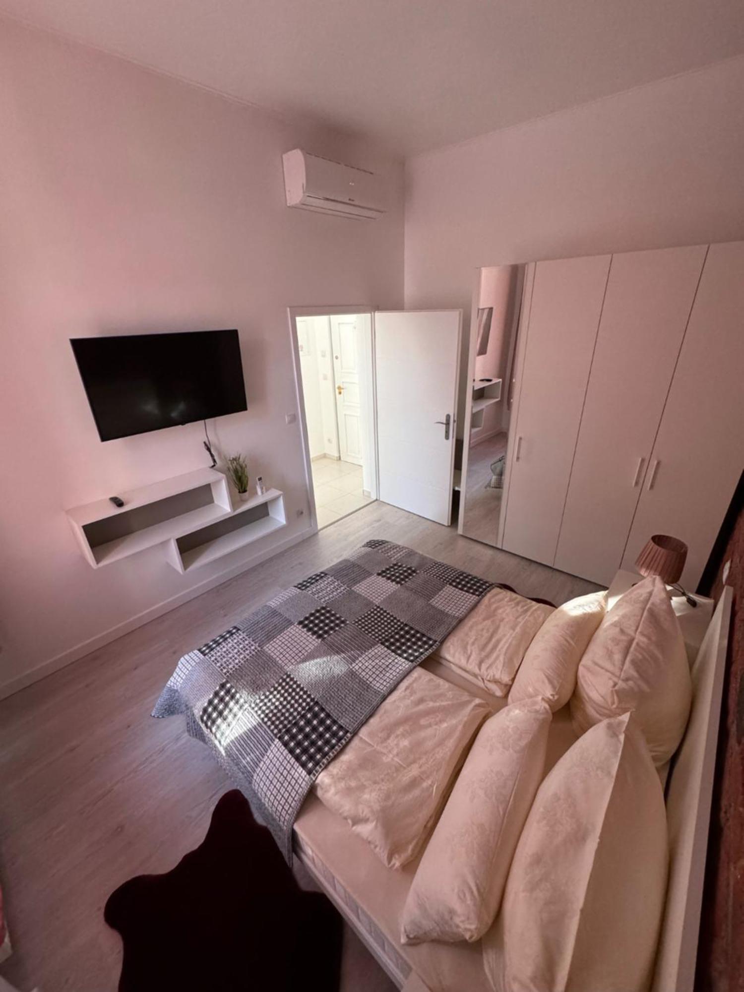 Apartment Arbes 10 - At The Yellow Duck Prag