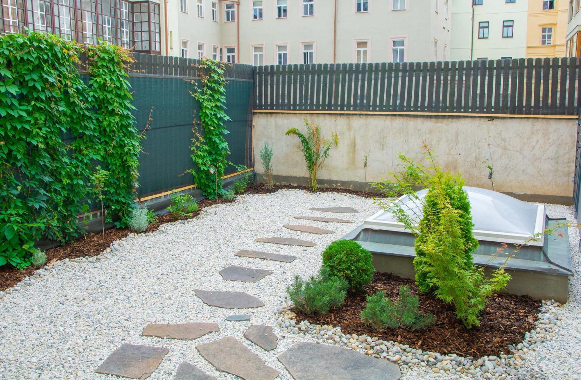 New Centre Garden - Location * Praha