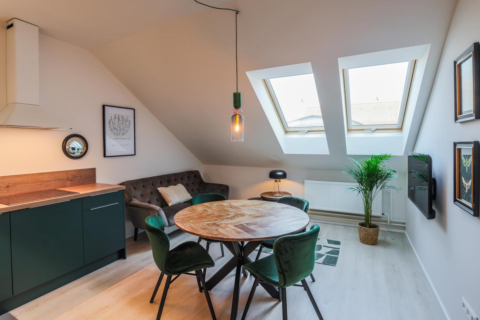 Apartment Eleven *