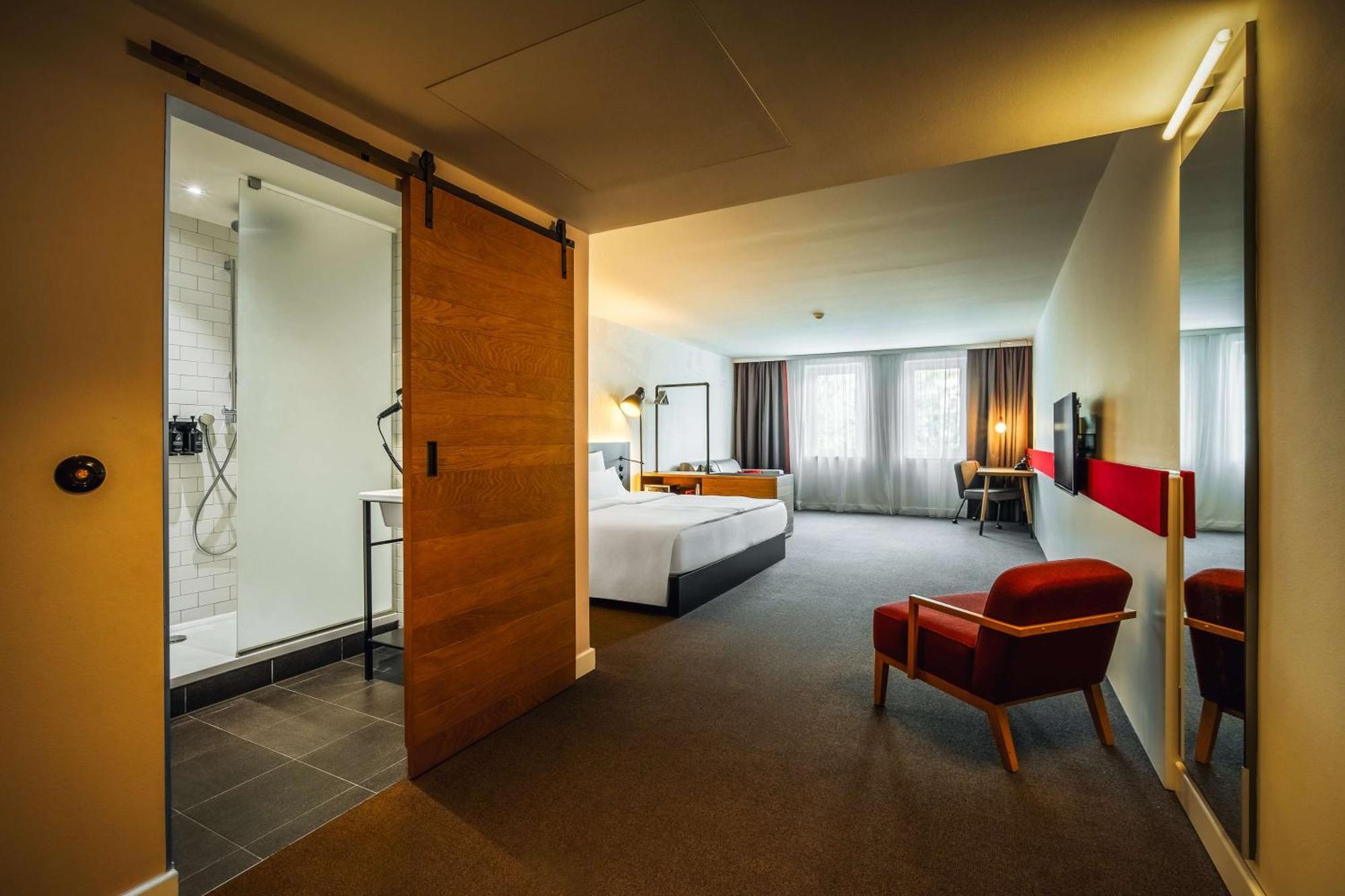 Pentahotel Hotel 4*