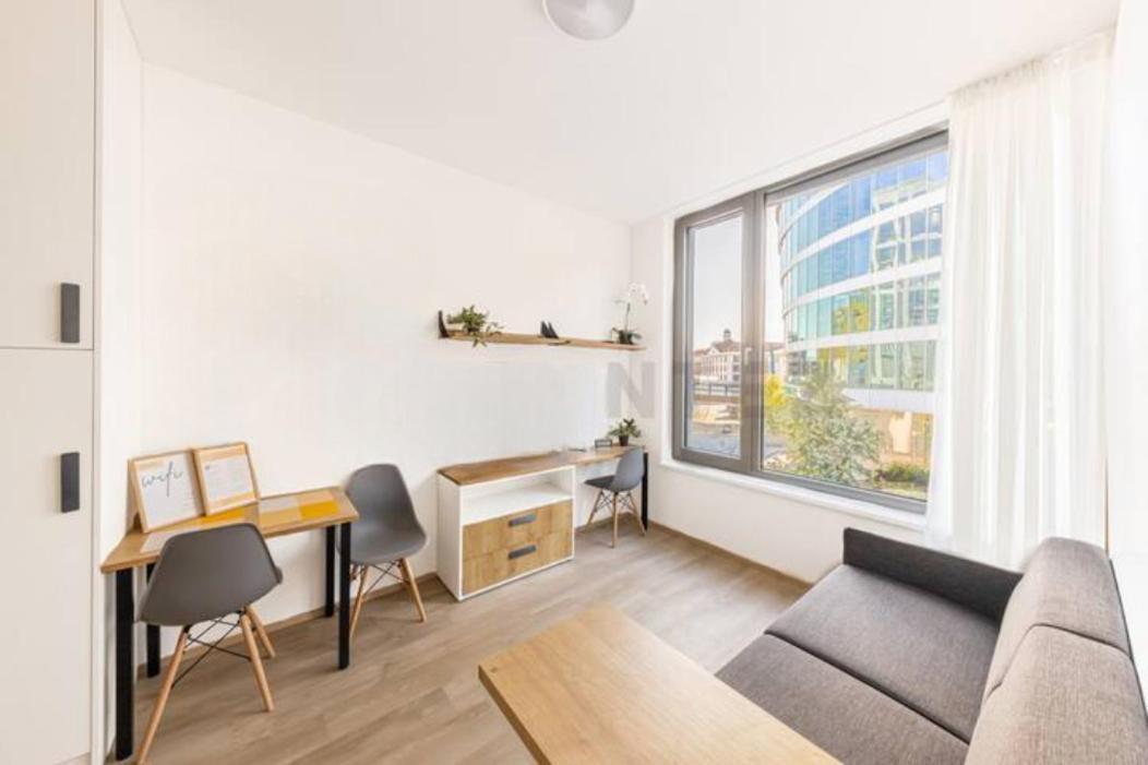 Mymozart By Rentez Apartment Prag
