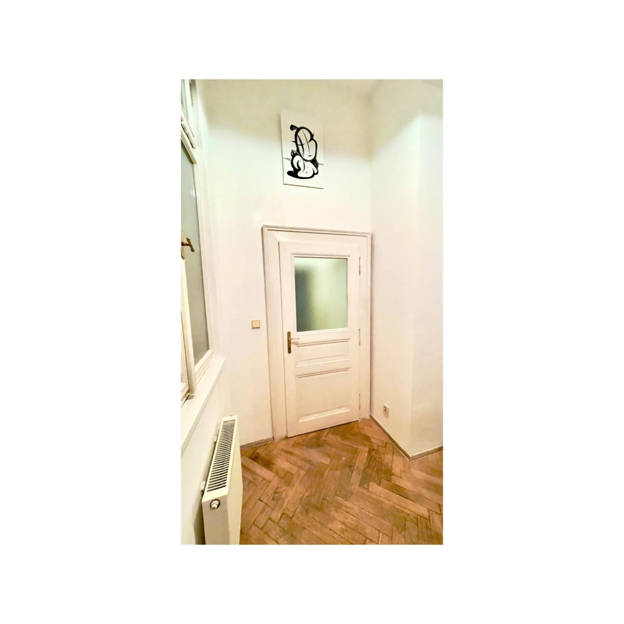 Apartment Center Of 369 *