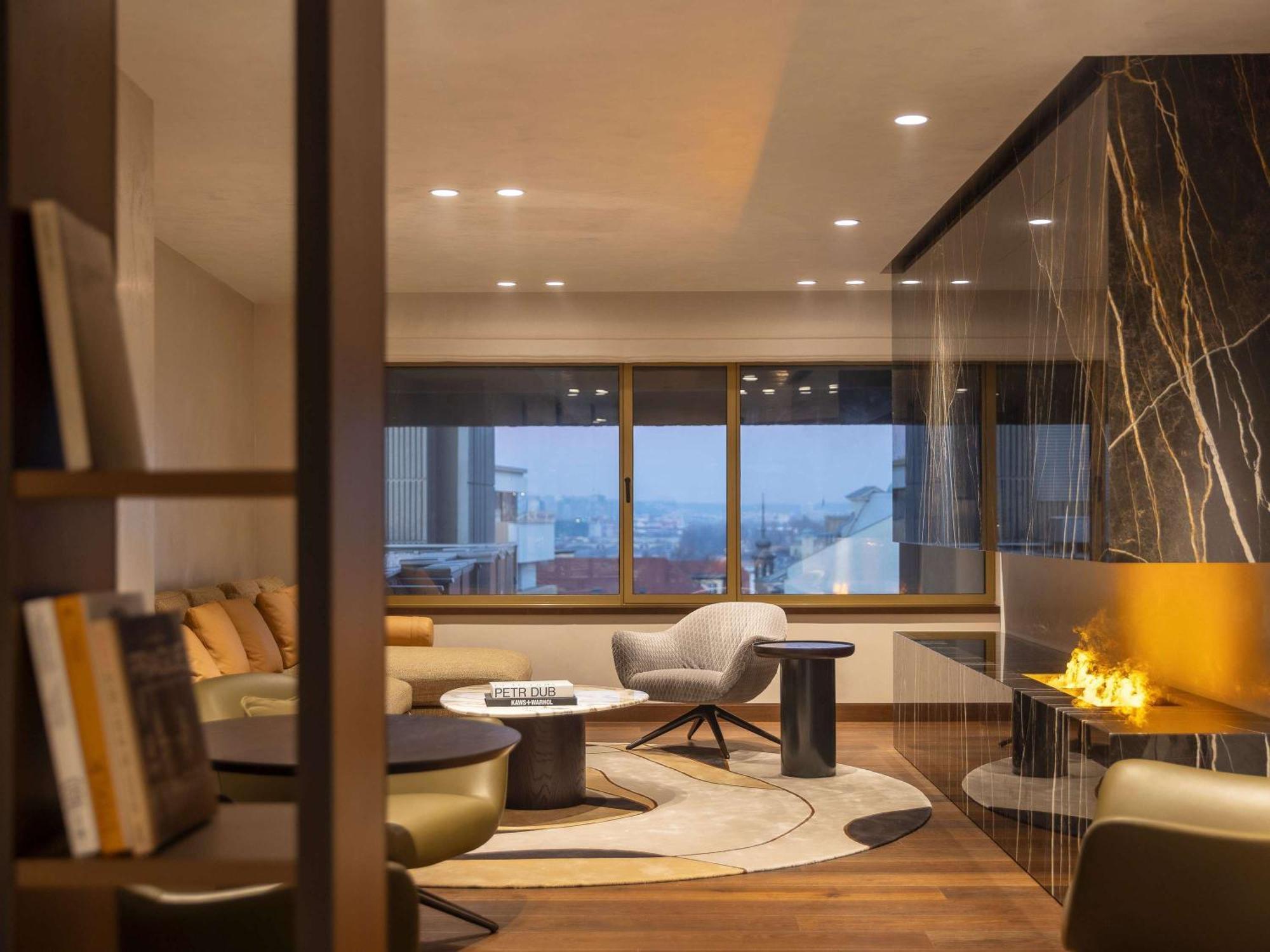 Intercontinental