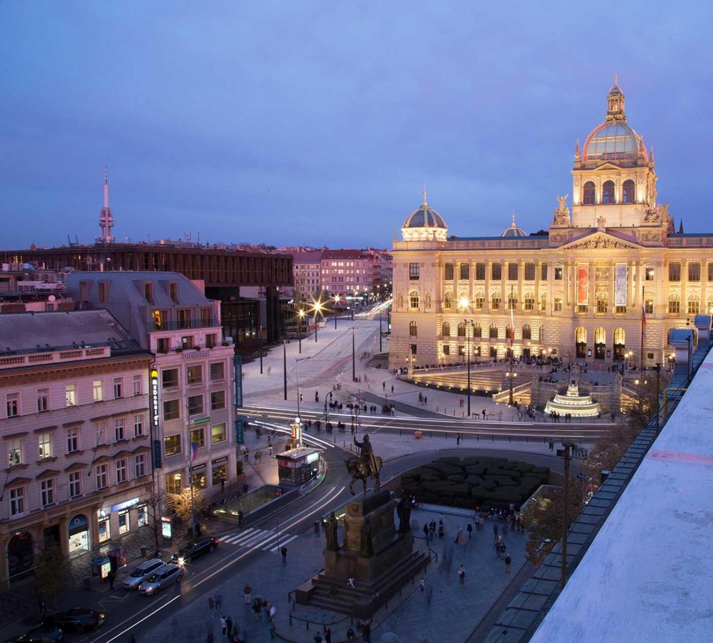 Luxe Museum View Rooftop Prag