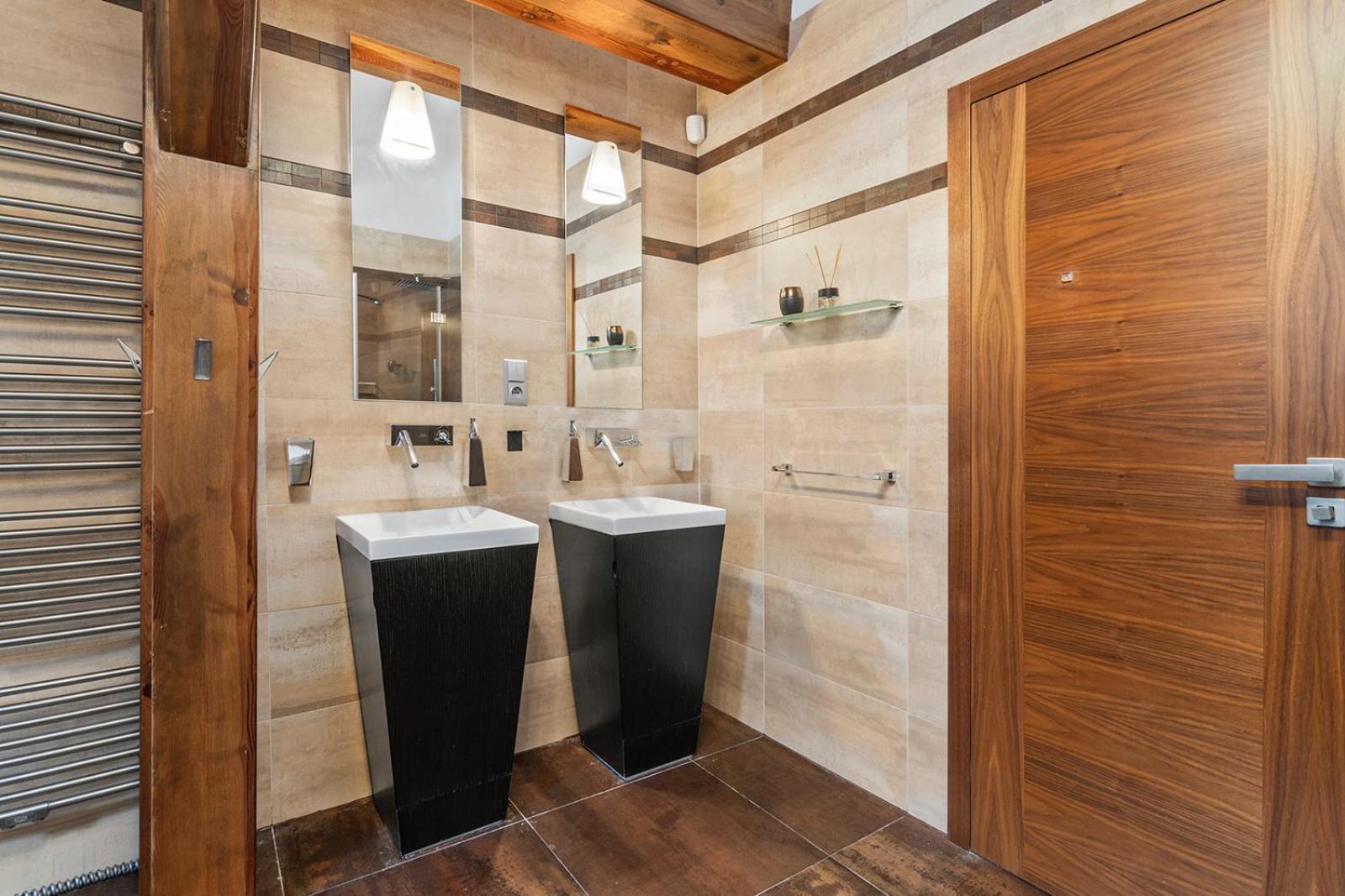 Days - Spacious 117m2 Attic Retreat W Ac - Near Old Town Sq Lägenhet *