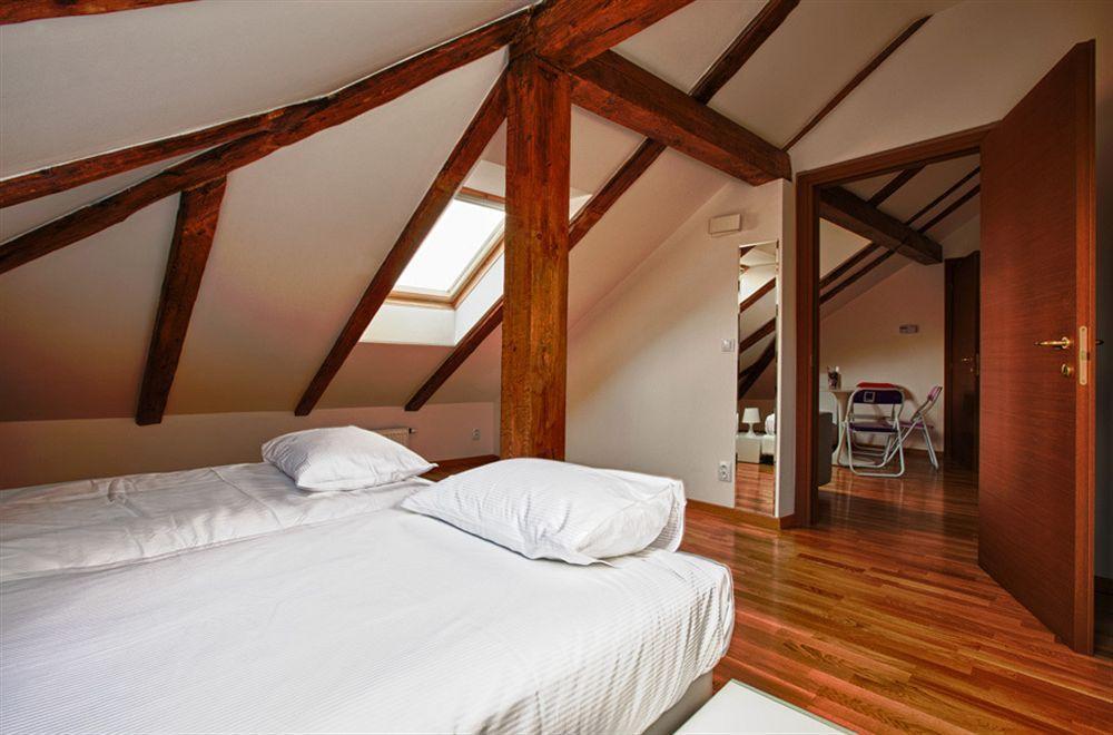 Aparthotel Vyšehrad Castle Prag